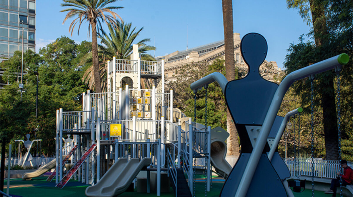 Patio de Juegos en Plaza Lavalle